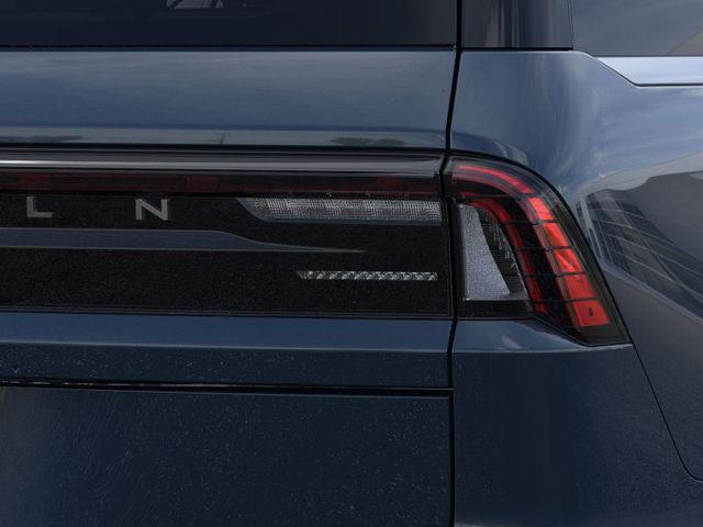 new 2025 Lincoln Navigator car, priced at $105,925