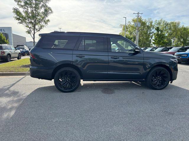 new 2025 Lincoln Navigator car, priced at $105,925