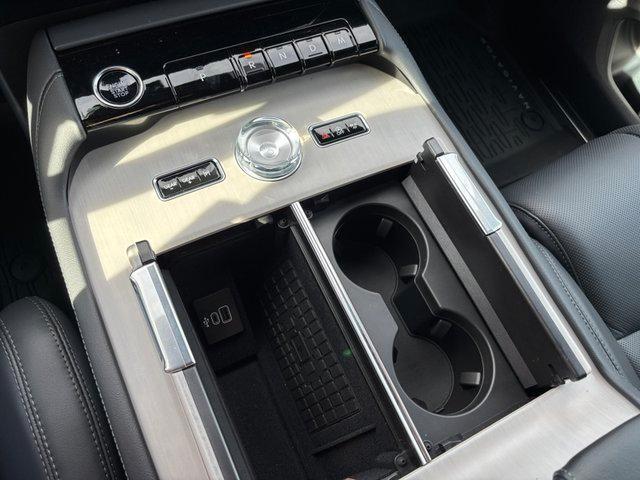 new 2025 Lincoln Navigator car, priced at $105,925