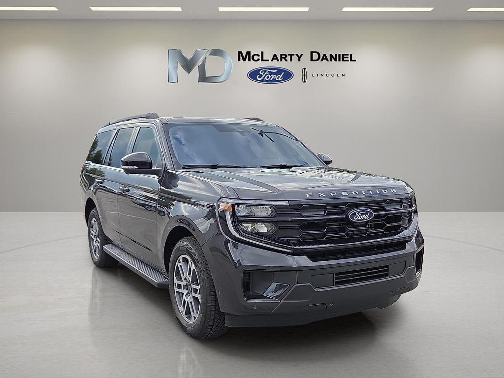 new 2025 Ford Expedition car, priced at $69,965