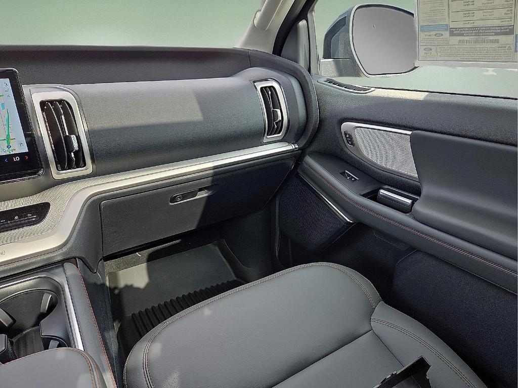 new 2025 Ford Expedition car, priced at $69,965