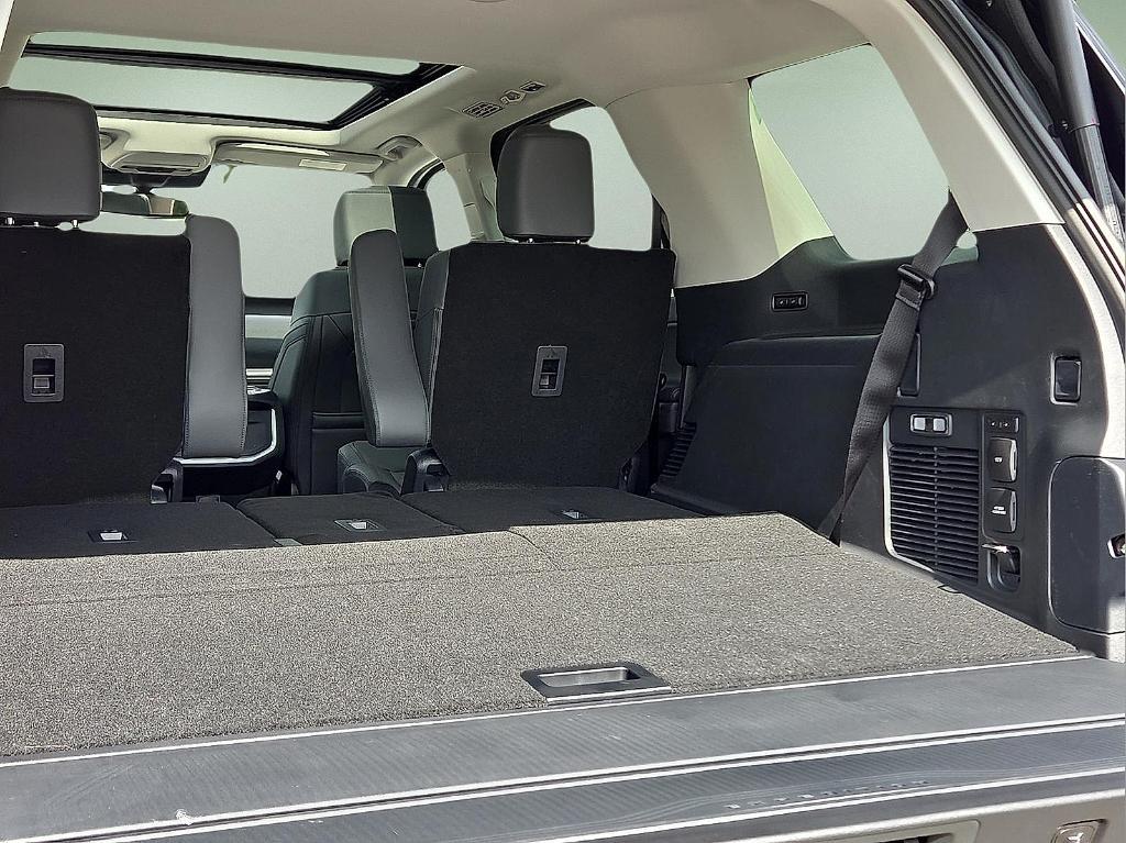 new 2025 Ford Expedition car, priced at $69,965