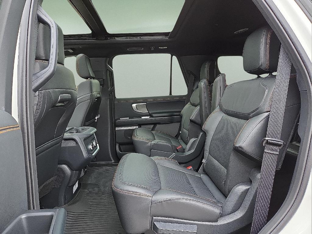new 2025 Ford Expedition car, priced at $81,634