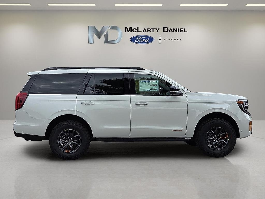 new 2025 Ford Expedition car, priced at $81,634
