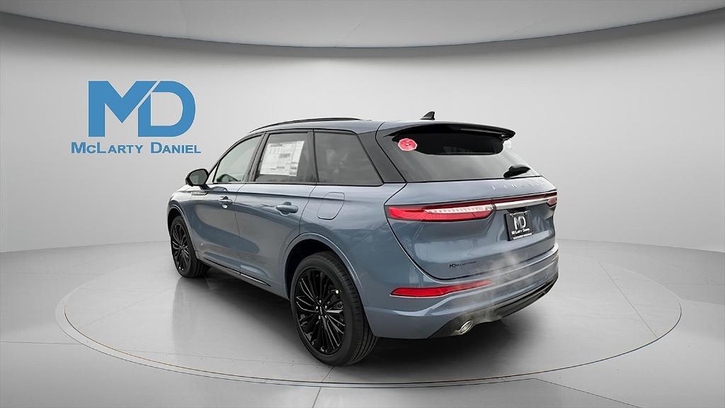 new 2025 Lincoln Corsair car, priced at $50,061