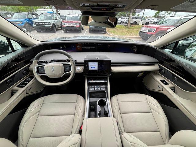 new 2025 Lincoln Nautilus car, priced at $56,368