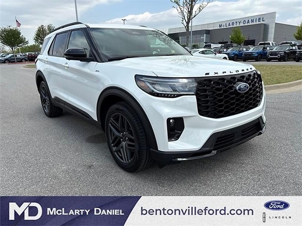 new 2025 Ford Explorer car, priced at $46,900