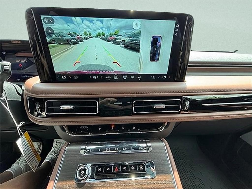 new 2025 Lincoln Aviator car, priced at $70,882