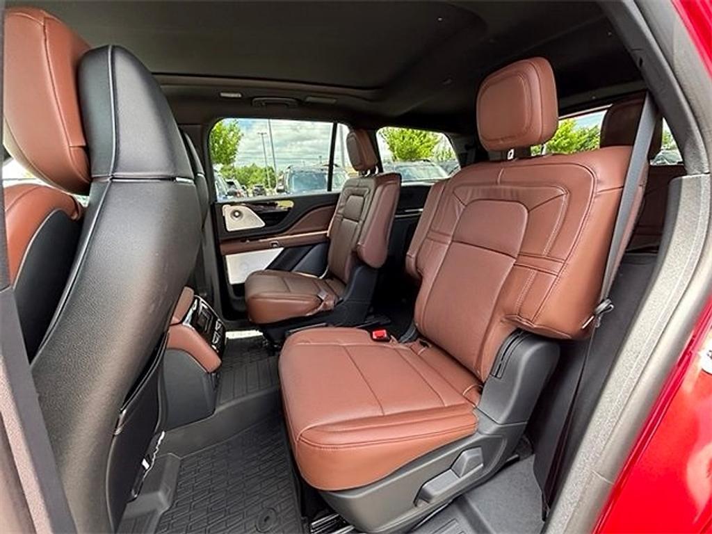 new 2025 Lincoln Aviator car, priced at $70,882