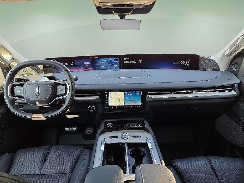 new 2025 Lincoln Navigator car, priced at $96,969