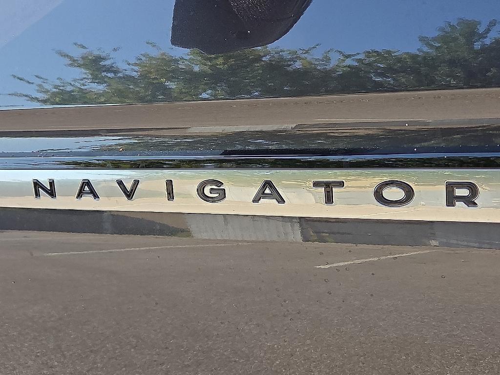 new 2025 Lincoln Navigator car, priced at $96,969