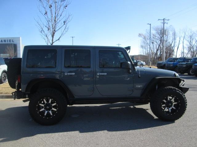 used 2015 Jeep Wrangler Unlimited car, priced at $15,995