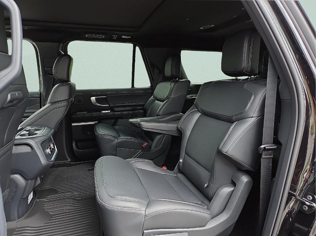 new 2025 Ford Expedition Max car, priced at $87,145