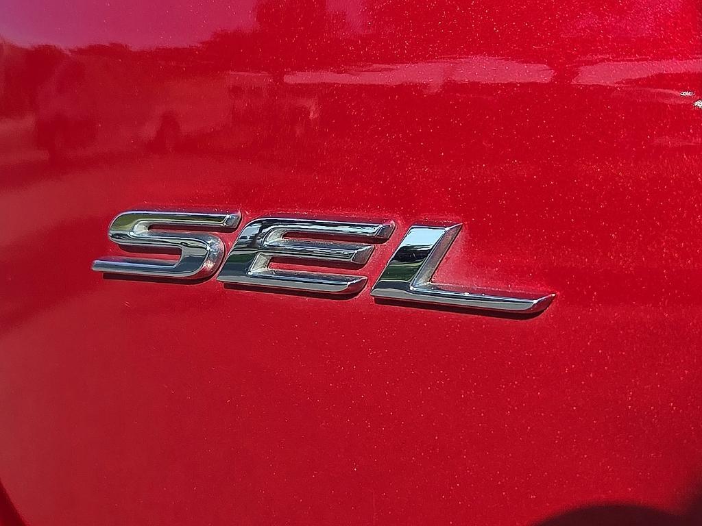 used 2024 Ford Edge car, priced at $24,922