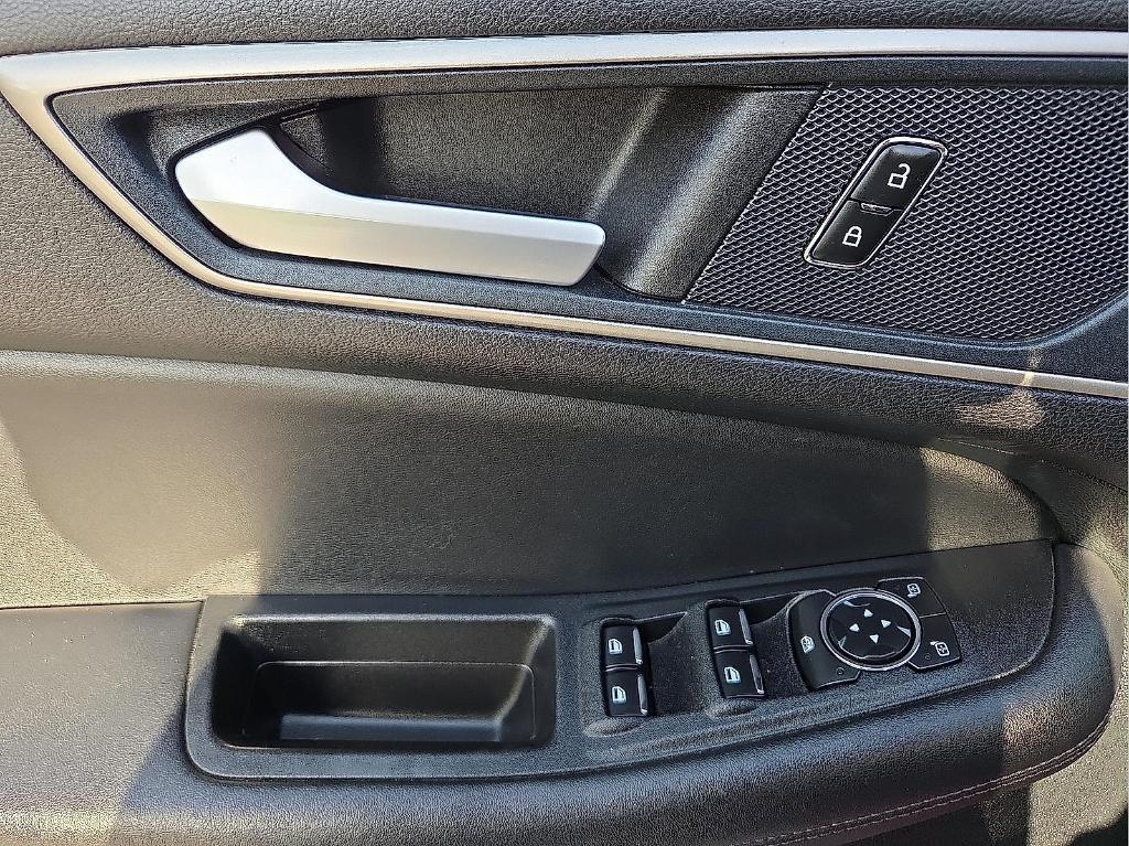 used 2024 Ford Edge car, priced at $24,922