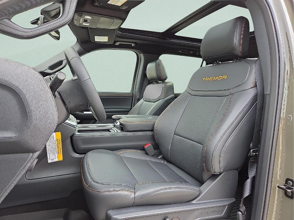 new 2025 Ford Expedition car, priced at $84,635