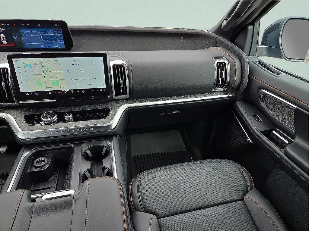 new 2025 Ford Expedition car, priced at $84,635