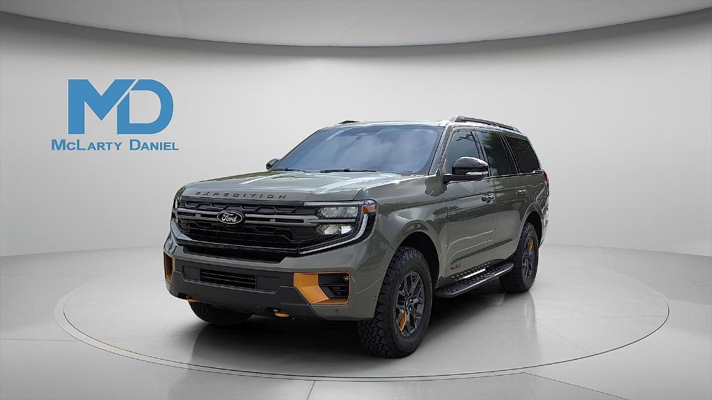 new 2025 Ford Expedition car, priced at $84,635