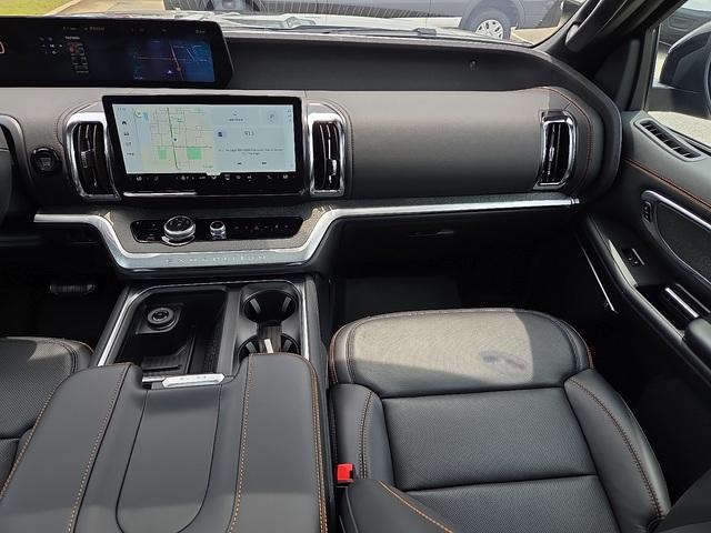 new 2025 Ford Expedition car, priced at $84,375