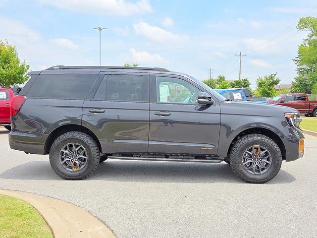 new 2025 Ford Expedition car, priced at $84,375