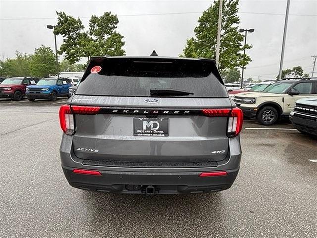 new 2025 Ford Explorer car, priced at $39,582
