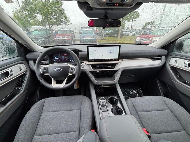 new 2025 Ford Explorer car, priced at $41,341