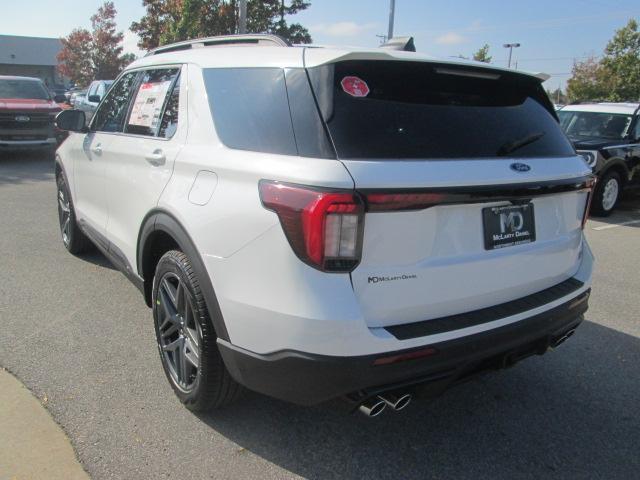 new 2025 Ford Explorer car, priced at $59,554