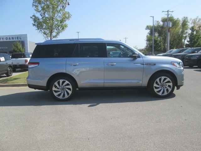 new 2024 Lincoln Navigator car, priced at $99,125