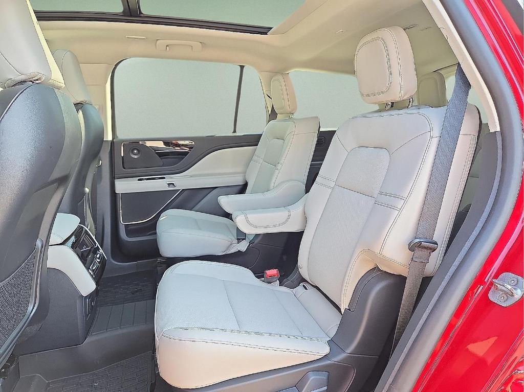 new 2025 Lincoln Aviator car, priced at $58,442