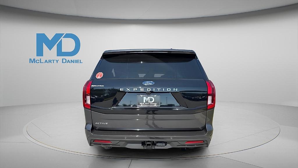 new 2025 Ford Expedition car, priced at $66,297