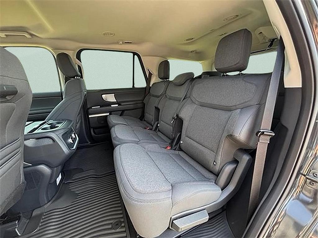 new 2025 Ford Expedition car, priced at $66,297