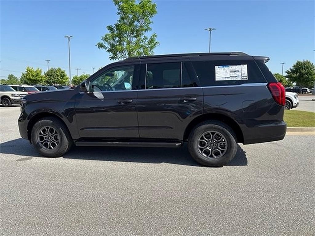 new 2025 Ford Expedition car, priced at $67,650