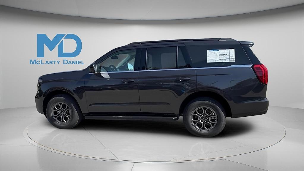 new 2025 Ford Expedition car, priced at $66,297