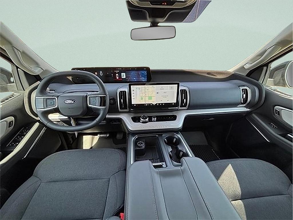 new 2025 Ford Expedition car, priced at $66,297