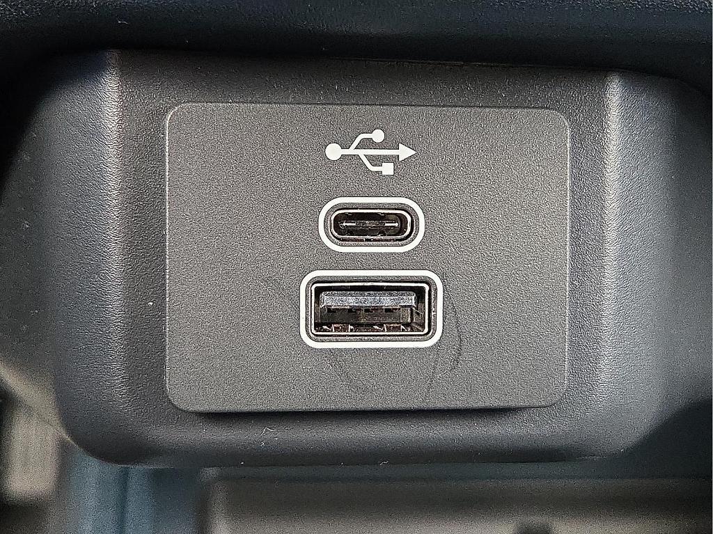 new 2025 Ford Maverick car, priced at $27,669