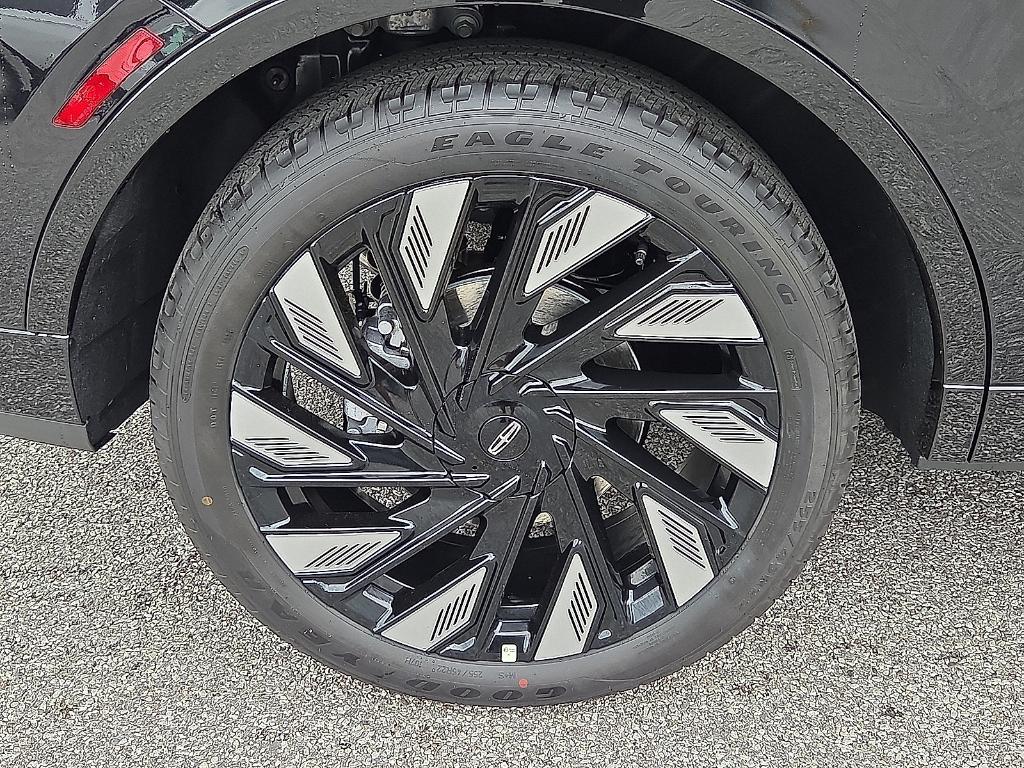 new 2026 Lincoln Nautilus car, priced at $61,675