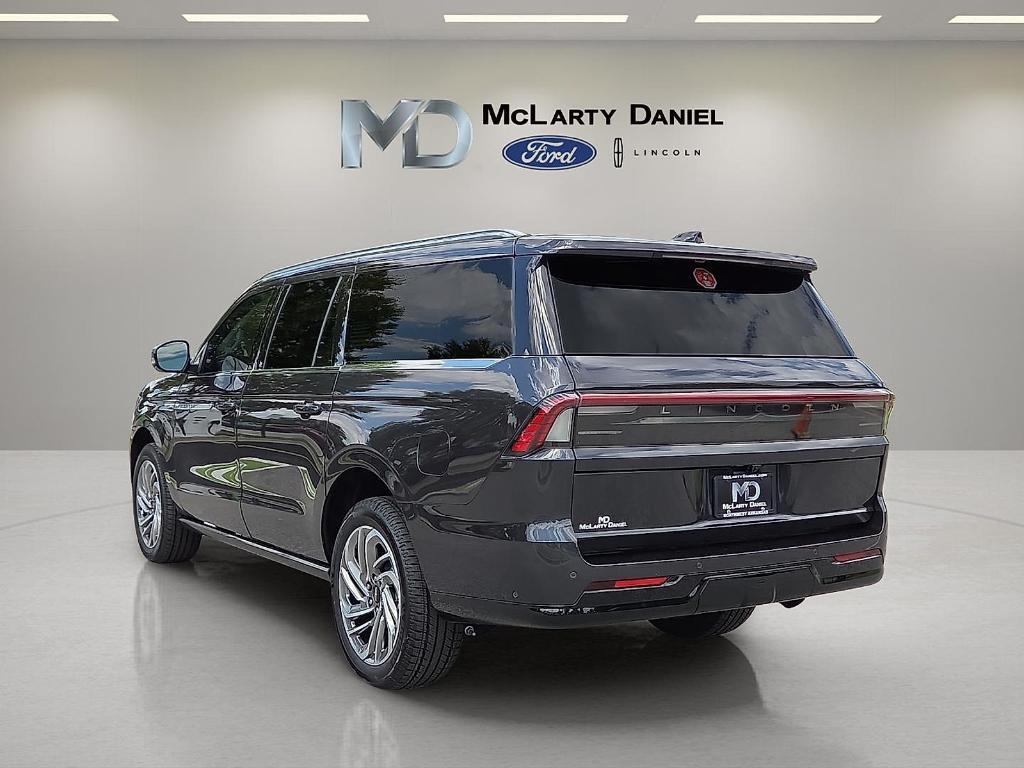 new 2025 Lincoln Navigator L car, priced at $96,681