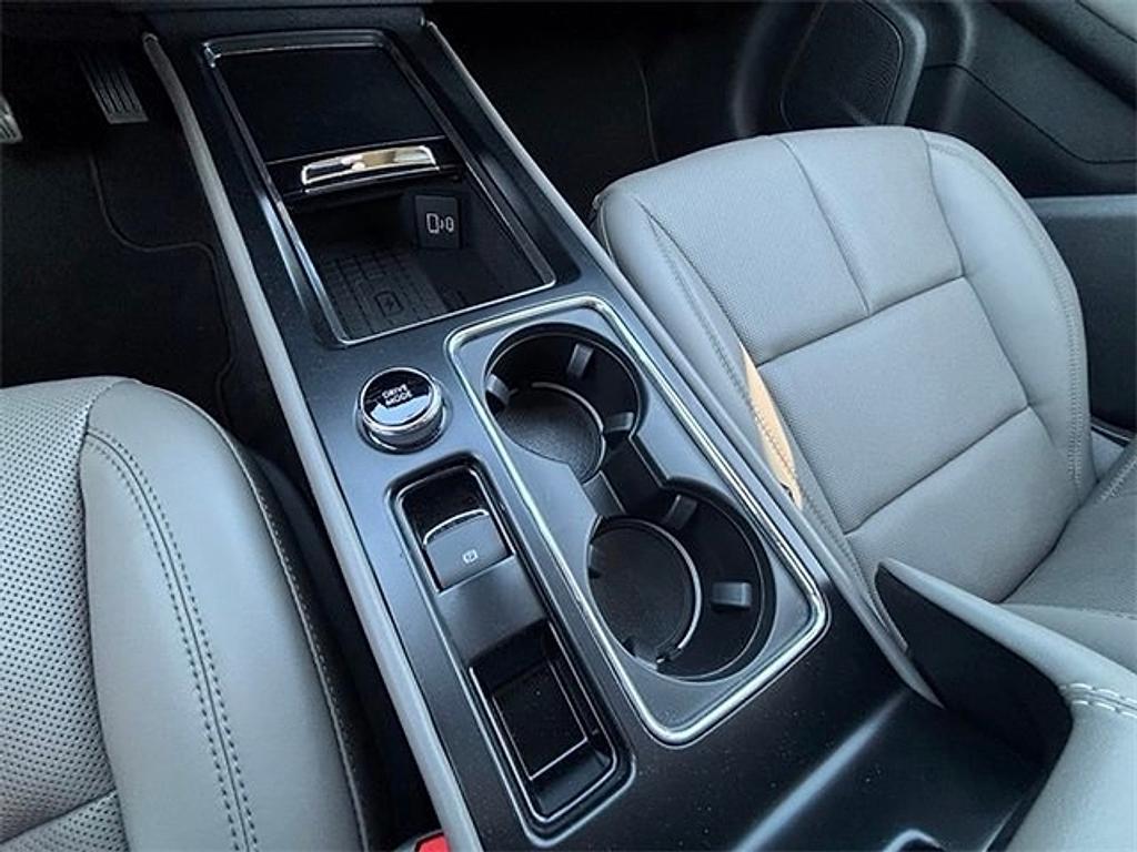 new 2025 Lincoln Corsair car, priced at $52,404