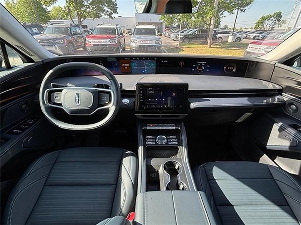 new 2025 Lincoln Nautilus car, priced at $59,892
