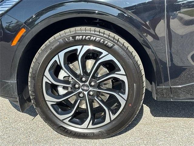 new 2025 Lincoln Nautilus car, priced at $59,892