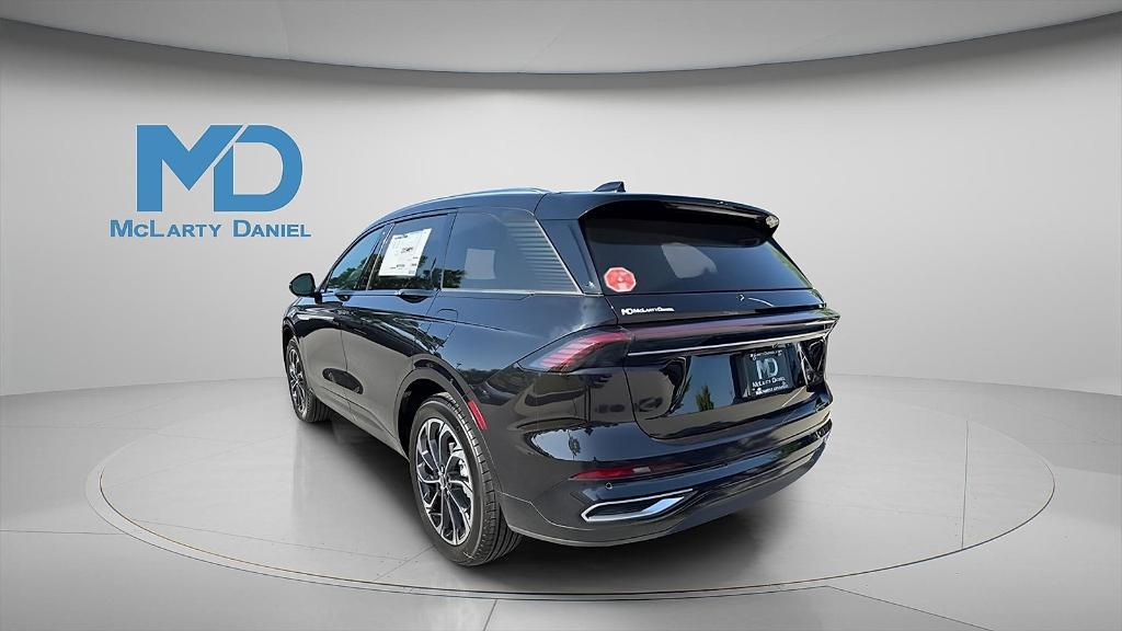 new 2025 Lincoln Nautilus car, priced at $58,590