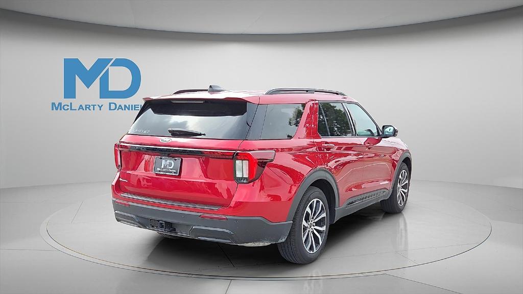 new 2025 Ford Explorer car, priced at $40,252