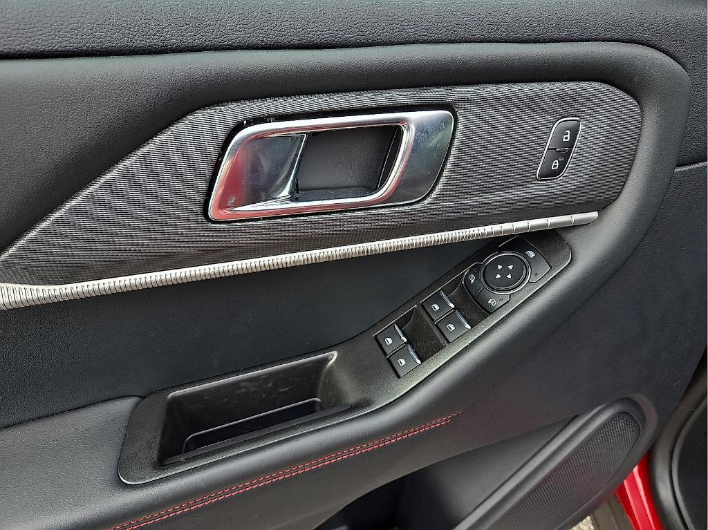 new 2025 Ford Explorer car, priced at $40,252