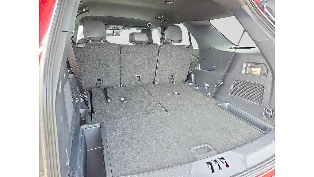 new 2025 Ford Explorer car, priced at $40,252