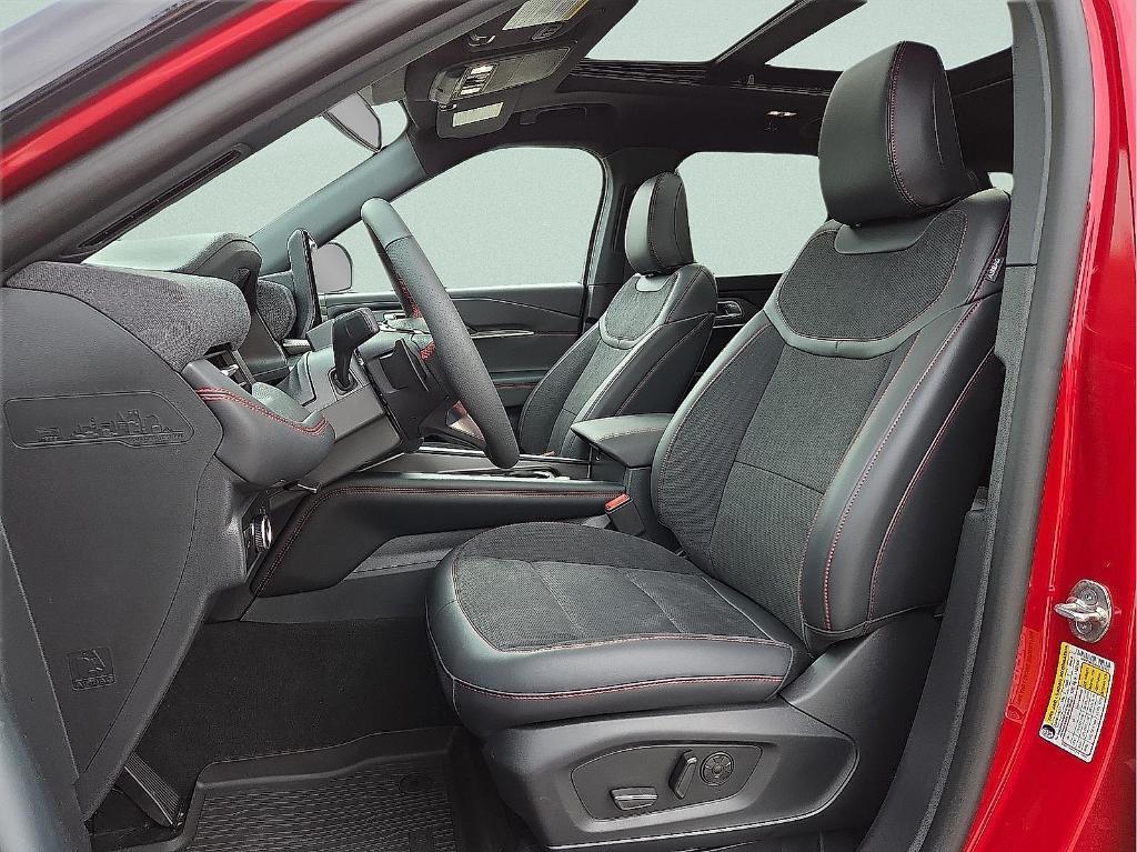 new 2025 Ford Explorer car, priced at $51,523