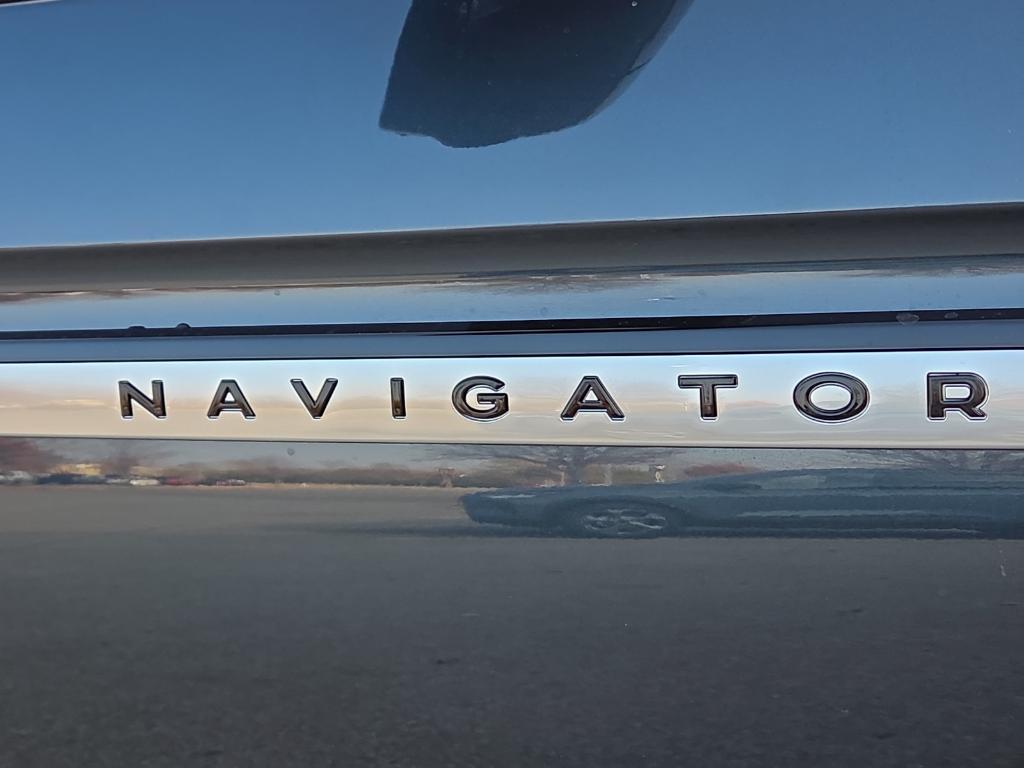 new 2025 Lincoln Navigator car, priced at $106,085