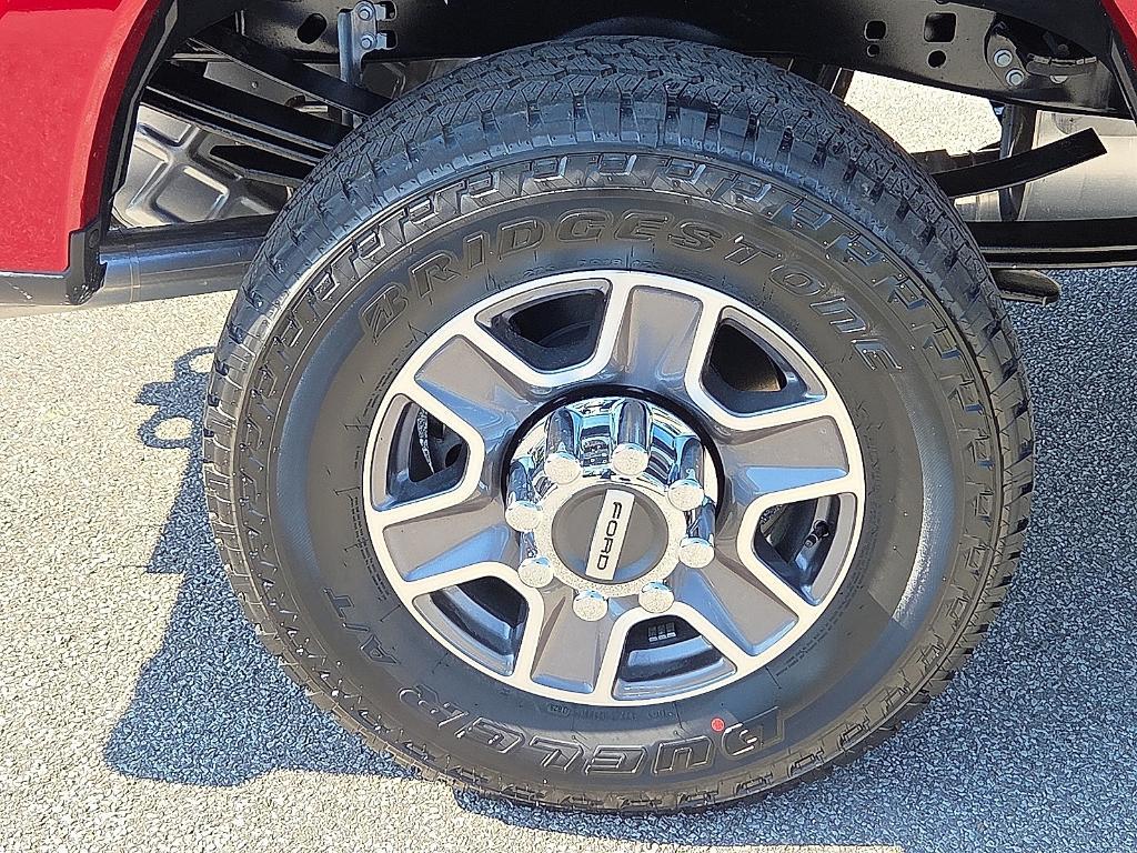 new 2025 Ford F-250 car, priced at $58,284