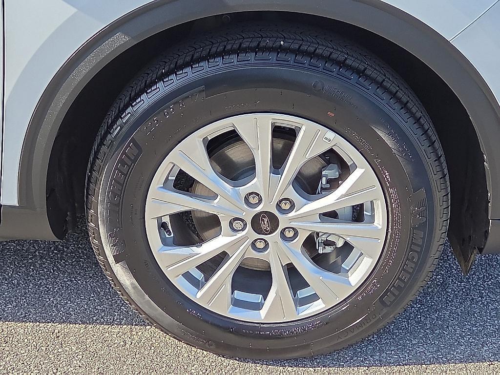 new 2025 Ford Escape car, priced at $25,980