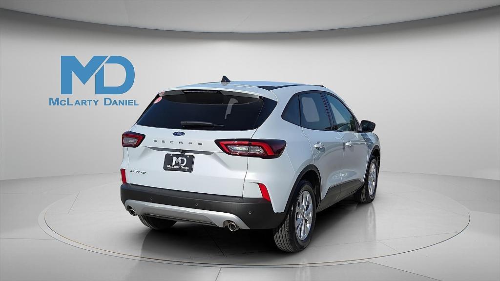 new 2025 Ford Escape car, priced at $25,980