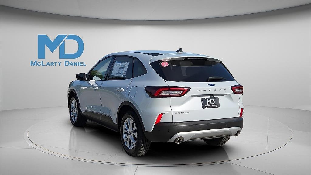 new 2025 Ford Escape car, priced at $25,980